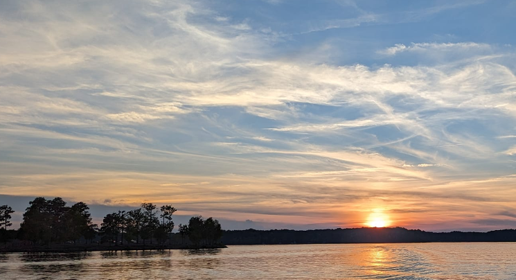 sunset on lake Kerr